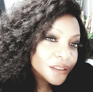 Meet your Posher, Deidra